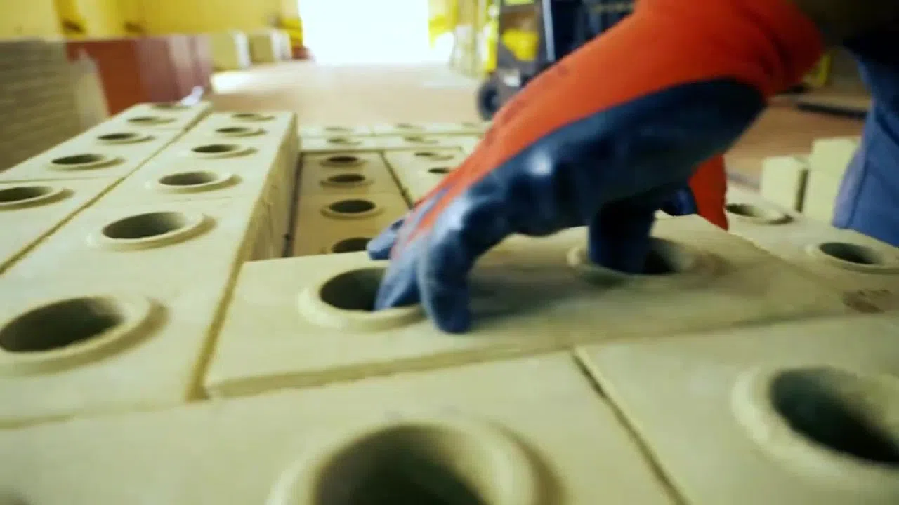 Geobrik kərpiclər, yüksək möhkəmlikli tikinti materialı — şəkil 28