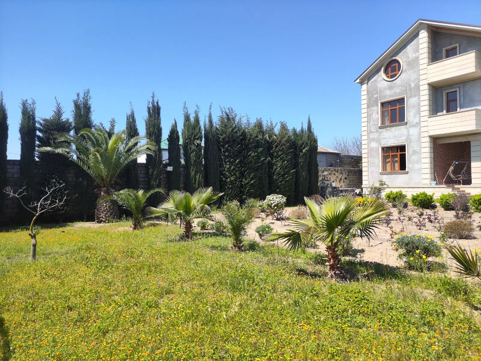 5 otaqlı həyət evi 504 m² - 24 sot torpaq sahəsində satılır