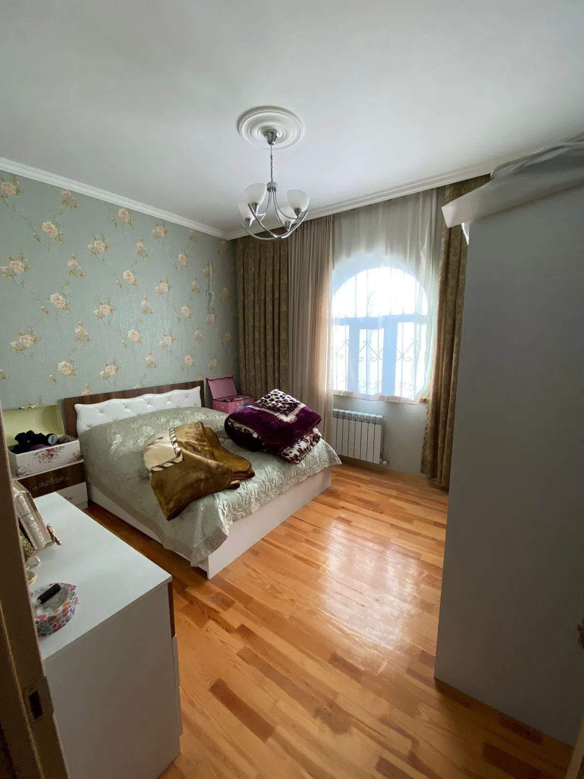 4 otaqlı həyət evi 300 m² - 3 sot torpaq sahəsində satılır — şəkil 8