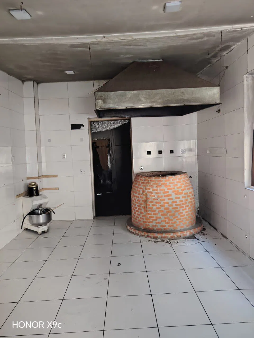 Yaxşı təmirli obyekti, 25 m² kirayə verilir — şəkil 4
