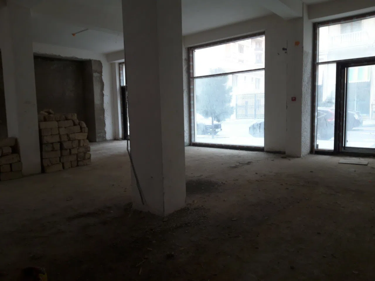 Əla təmirli ticarət obyekti, 280 m² satılır — şəkil 6