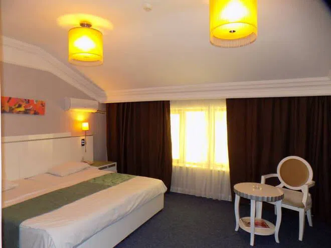 4 ulduzlu otel satılır — şəkil 8