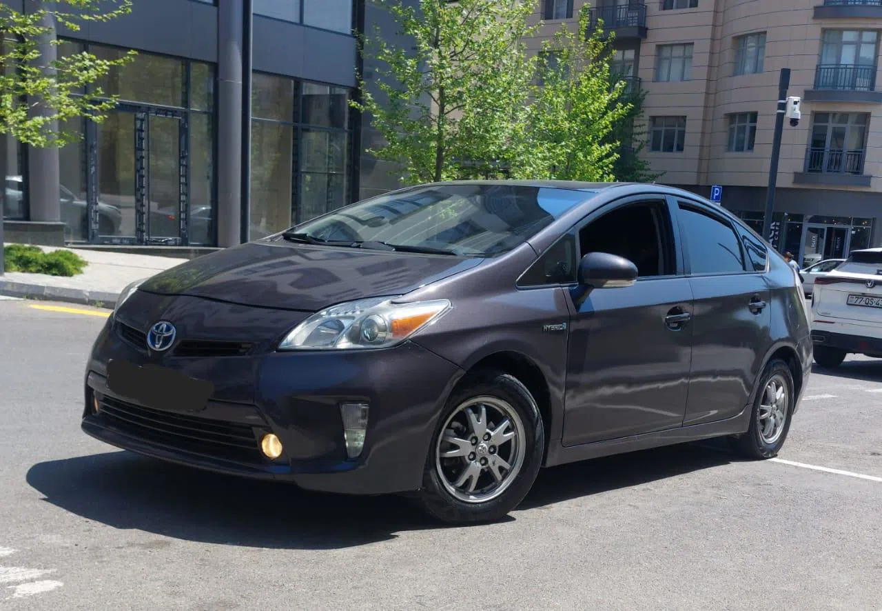 Toyota Prius, 2013 il, 230000 km — şəkil 4