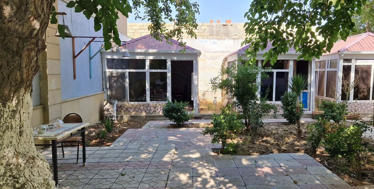 Yaxşı təmirli kafe, 140 m² satılır — şəkil 1