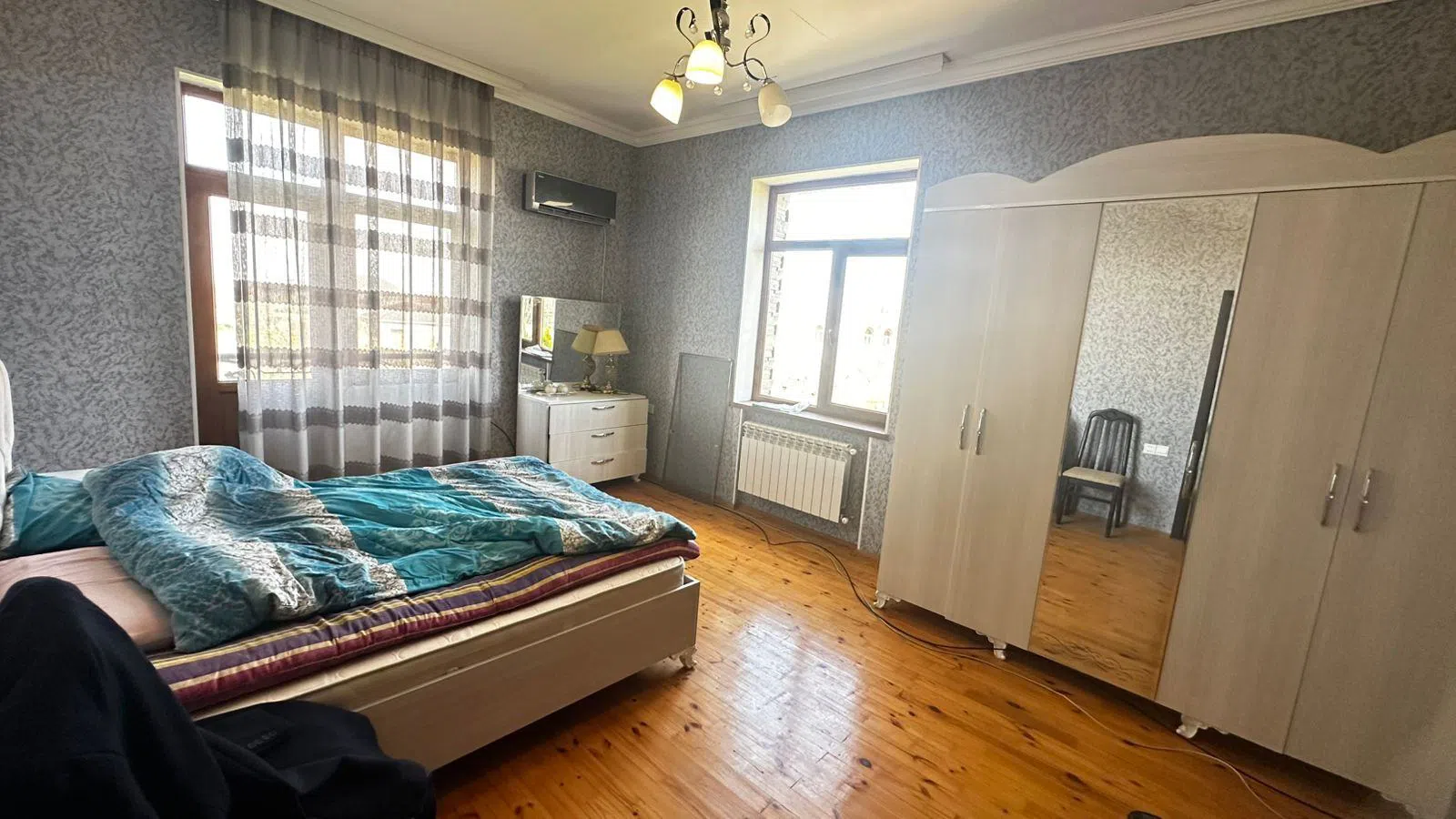 7 otaqlı həyət evi 264 m² - 15 sot torpaq sahəsində satılır