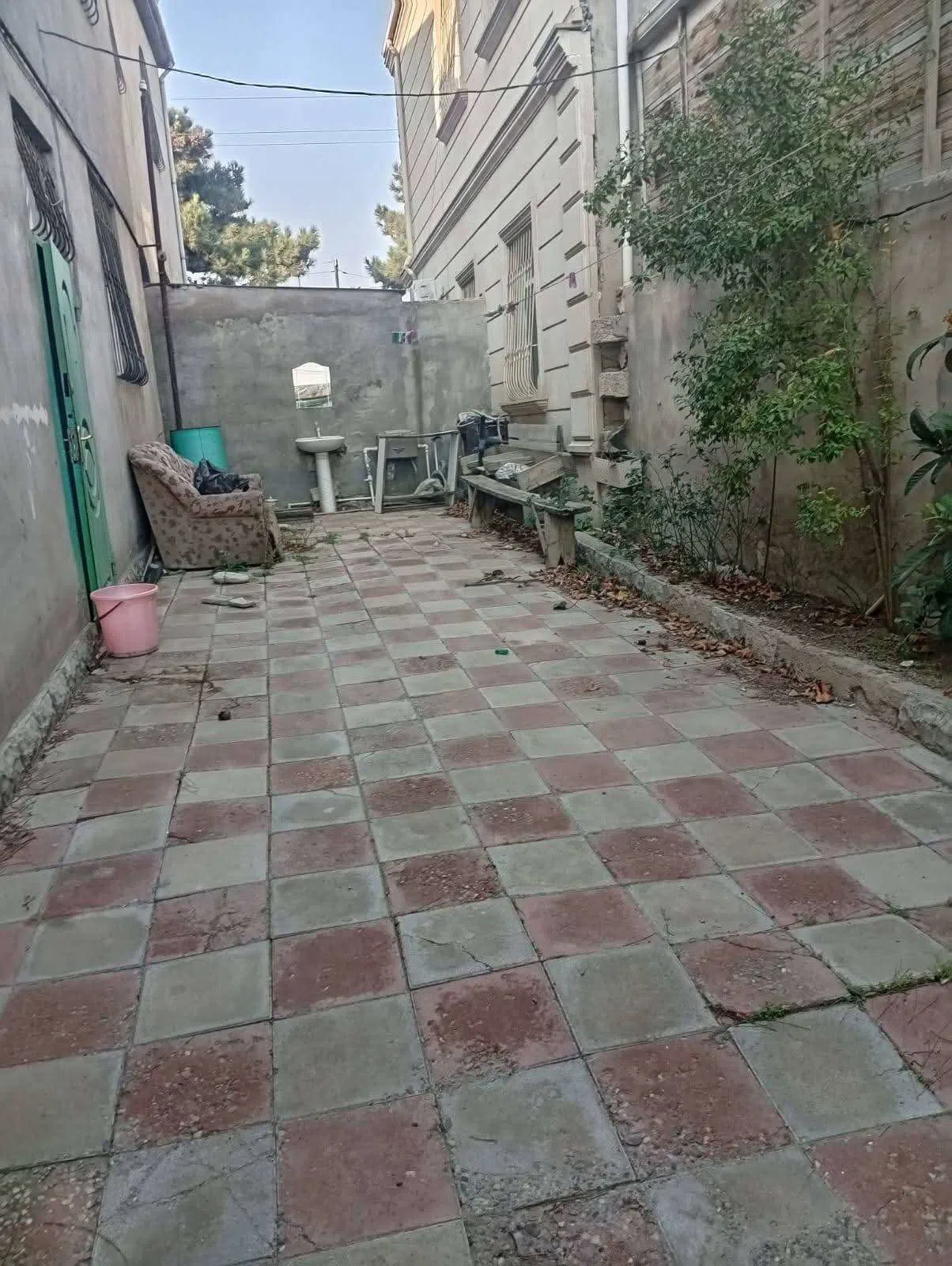 5 otaqlı həyət evi 220 m² - 2 sot torpaq sahəsində kirayə verilir — şəkil 1