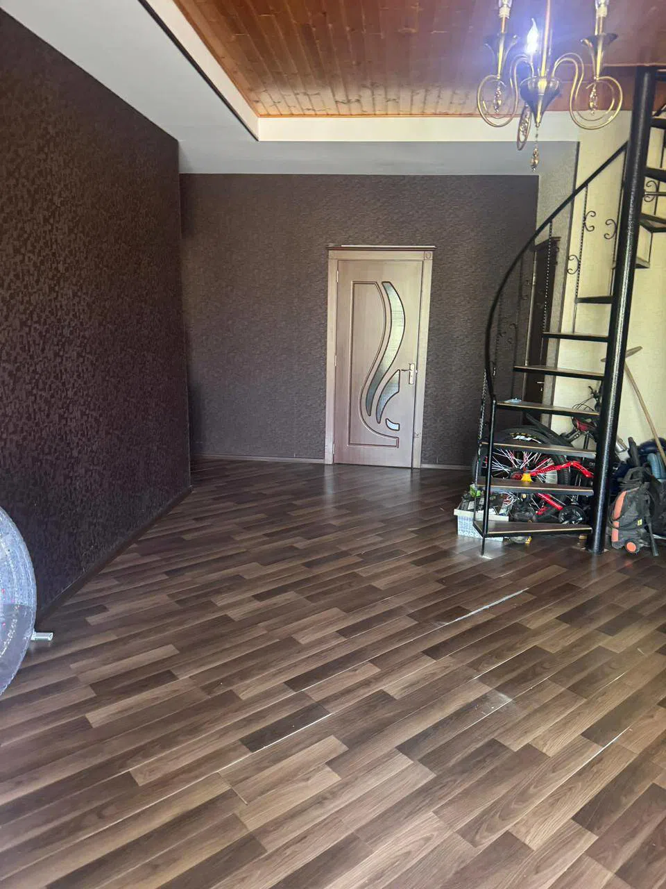 5 otaqlı bağ evi 360 m² 6 sot torpaq sahəsində satılır