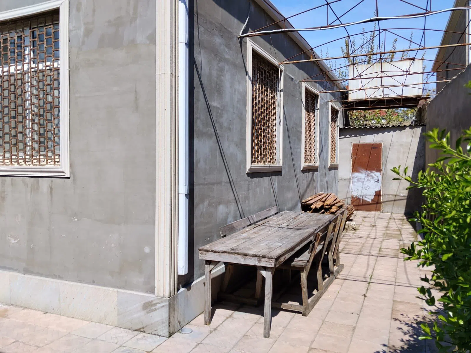 4 otaqlı bağ evi 170 m² 4.5 sot torpaq sahəsində satılır — şəkil 2