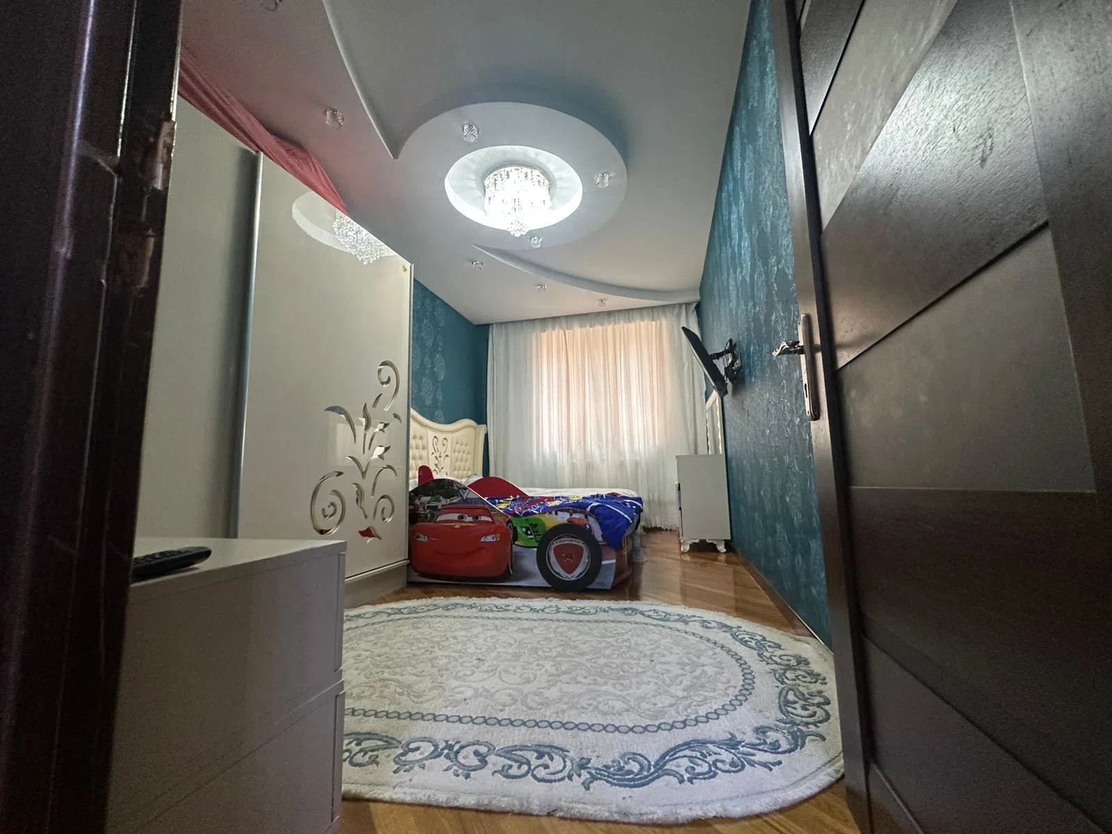3 otaqlı mənzil 128 m² satılır