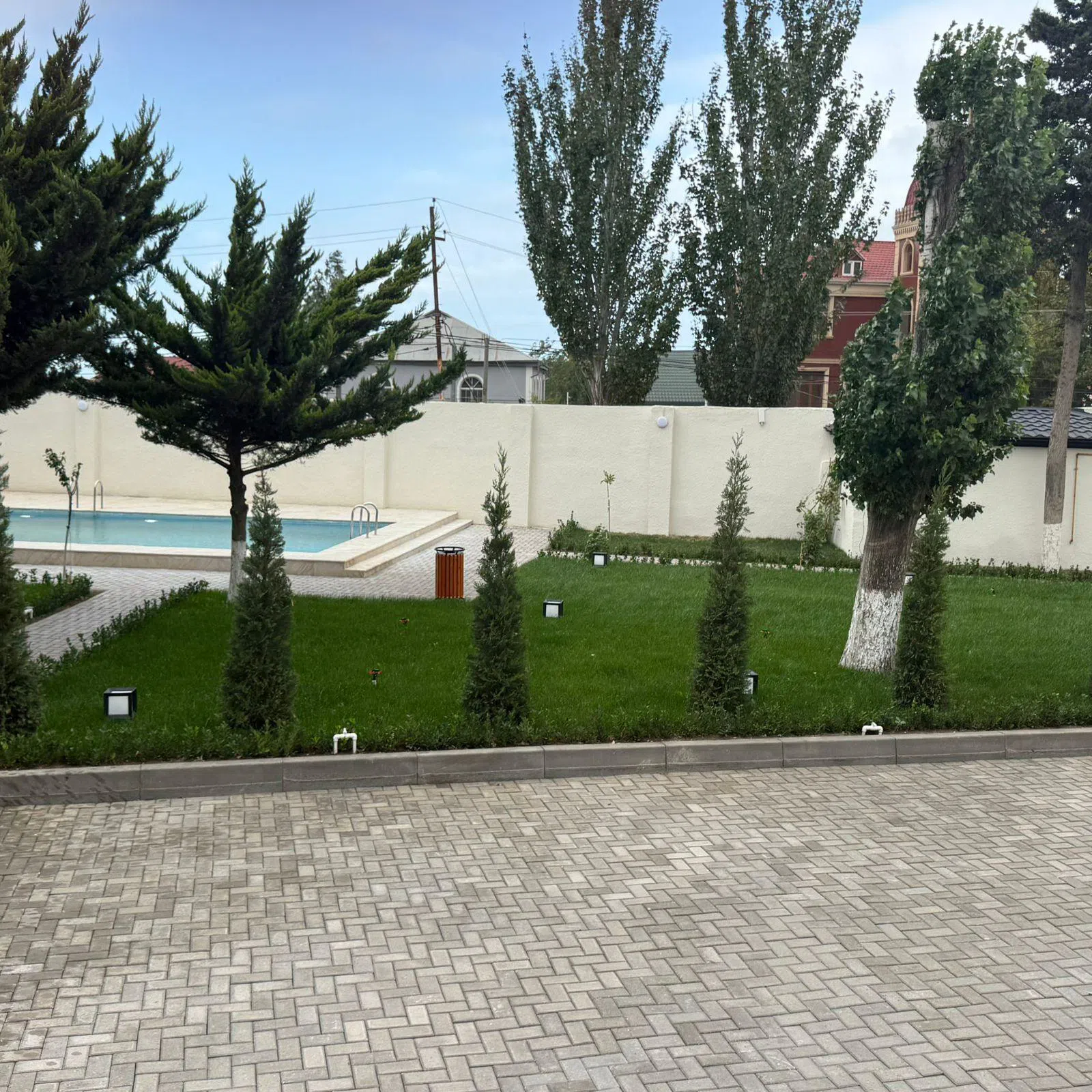 10 otaqlı bağ evi 655 m² 20 sot torpaq sahəsində satılır — şəkil 28