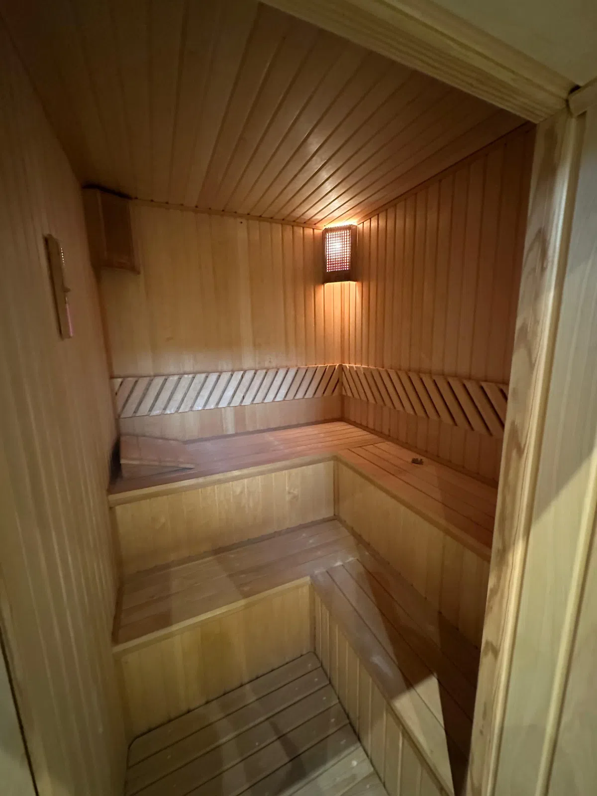 6 otaqlı villa 420 m² - 9 sot torpaq sahəsində satılır