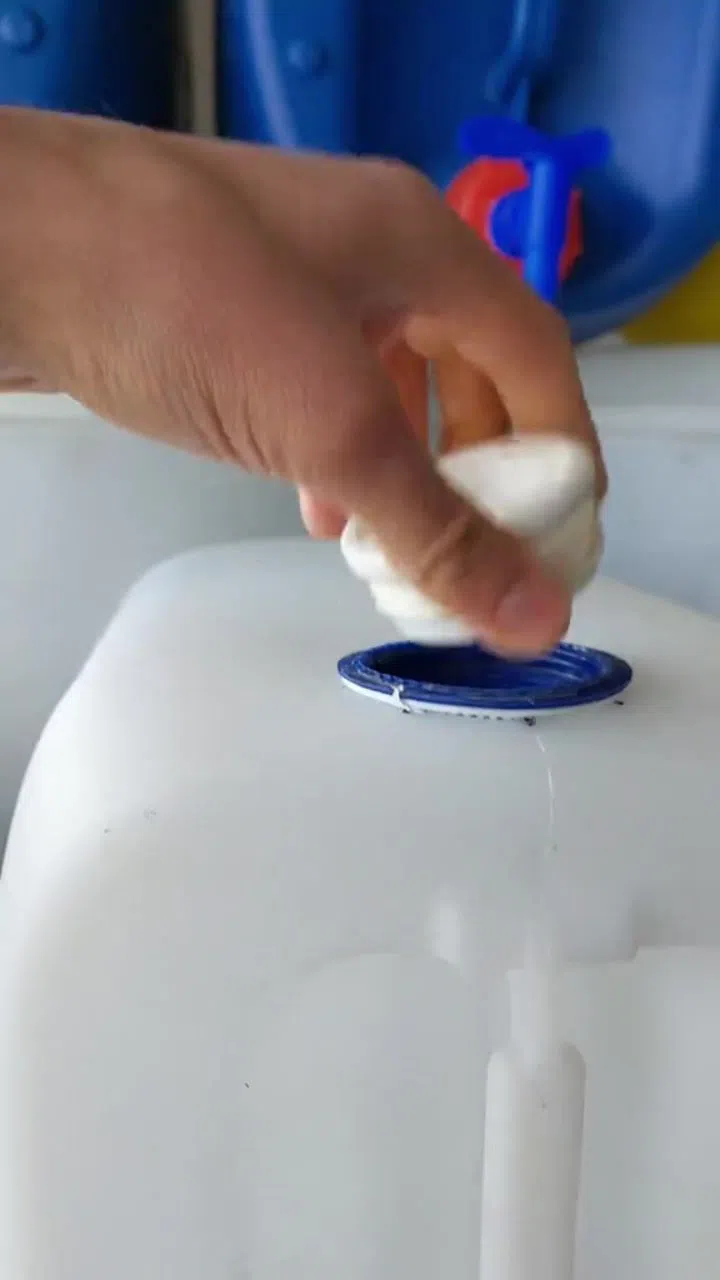 Kranlı plastik kanistr, 10-150 litr, HDPE material — şəkil 5