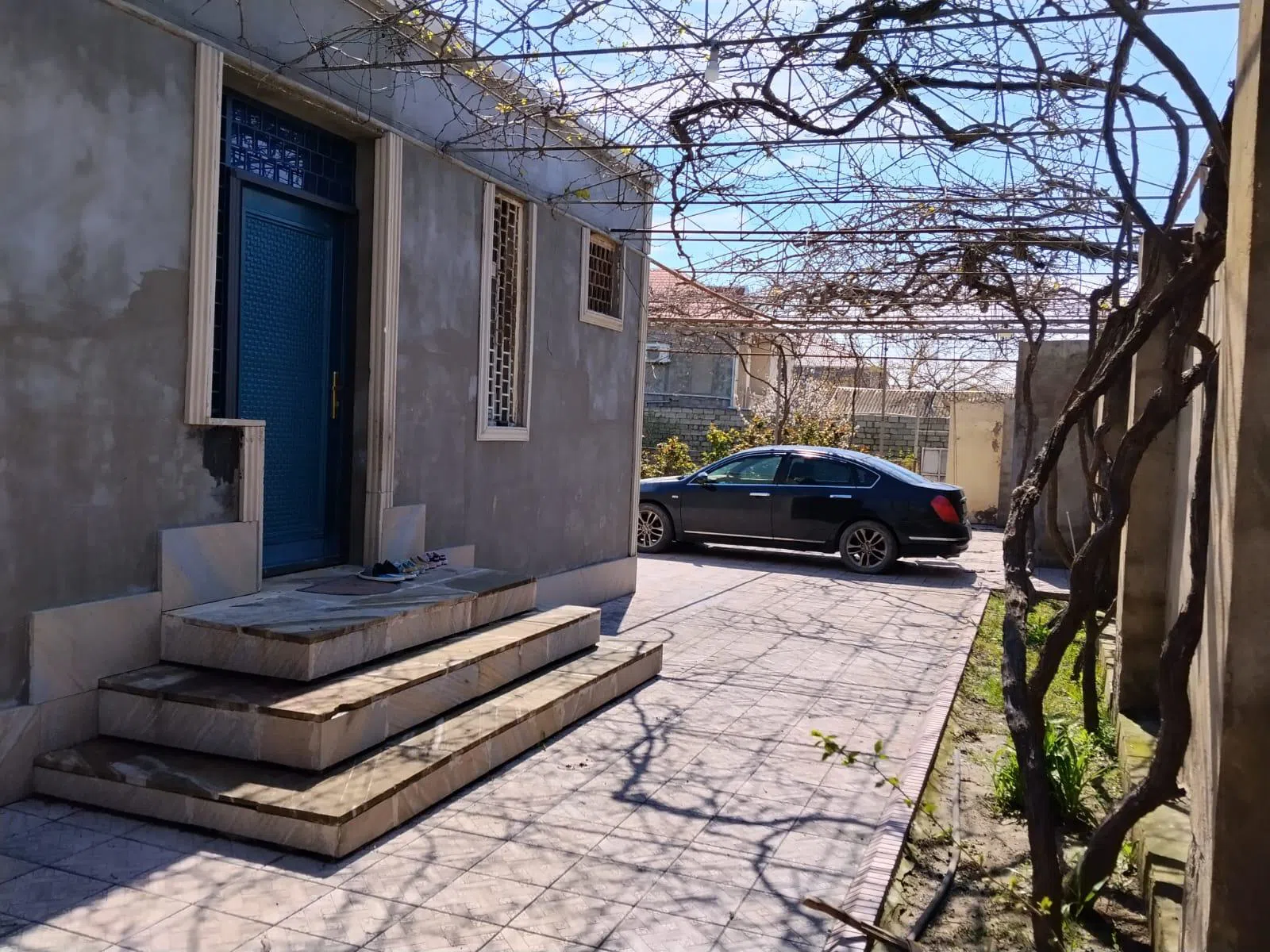 4 otaqlı bağ evi 170 m² 4.5 sot torpaq sahəsində satılır — şəkil 1