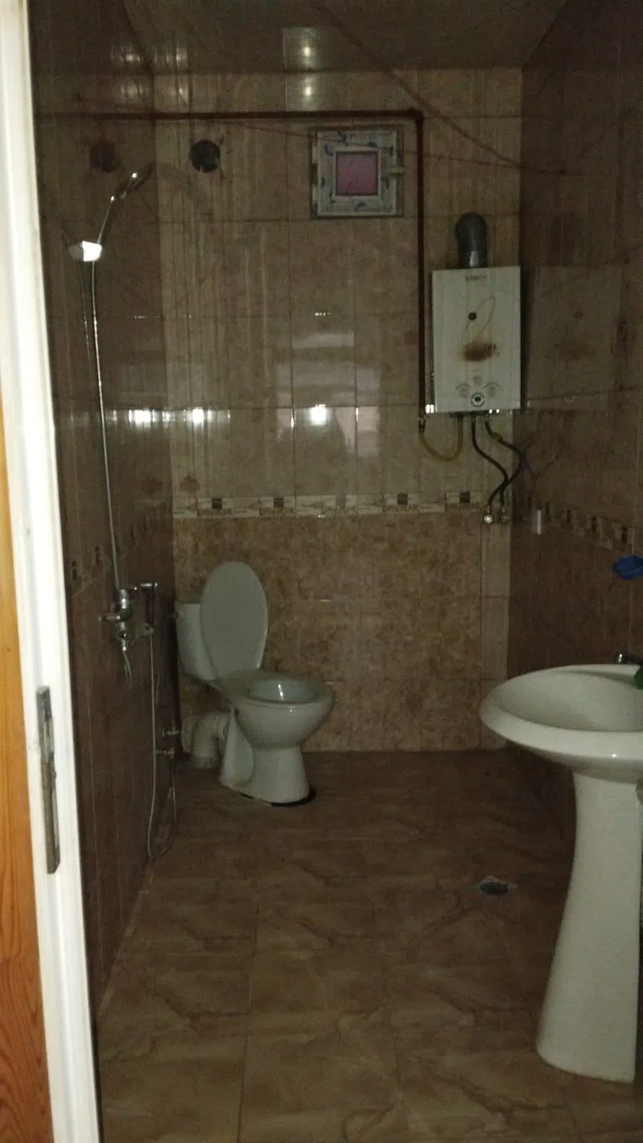 4 otaqlı həyət evi 150 m² satılır — şəkil 12