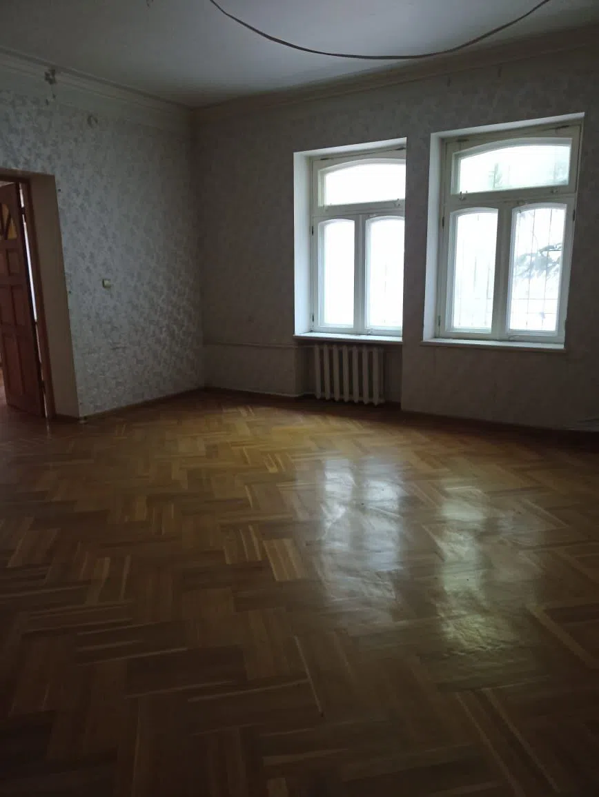 12 otaqlı villa 555 m² - 2 sot torpaq sahəsində kirayə verilir — şəkil 7
