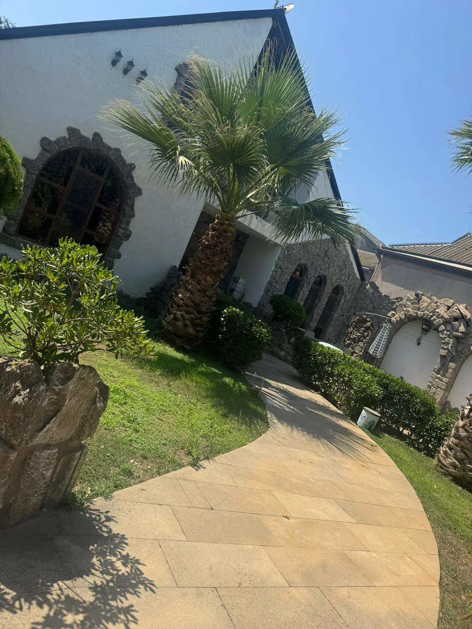 5 otaqlı bağ evi 360 m² 6 sot torpaq sahəsində satılır