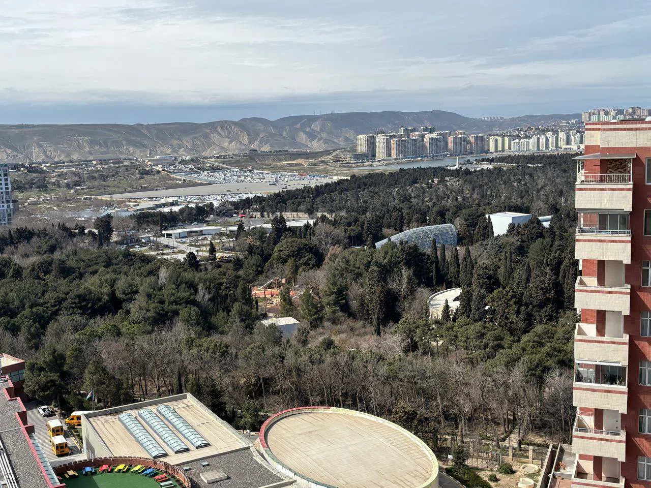 3 otaqlı mənzil 154.8 m² satılır