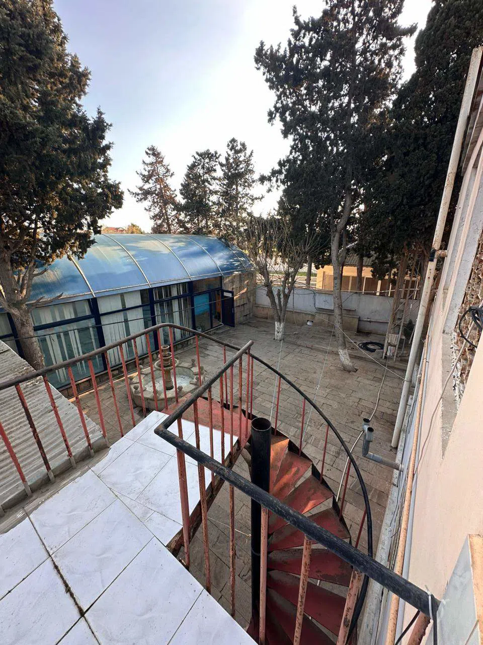 6 otaqlı bağ evi 308 m² 26 sot torpaq sahəsində satılır — şəkil 17