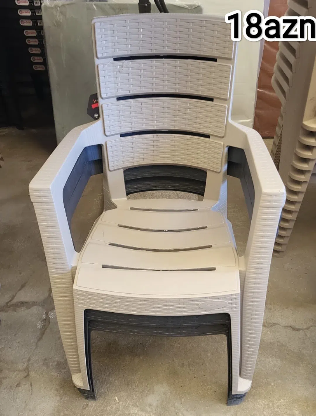 Chair, Mixed color - Tenderyard