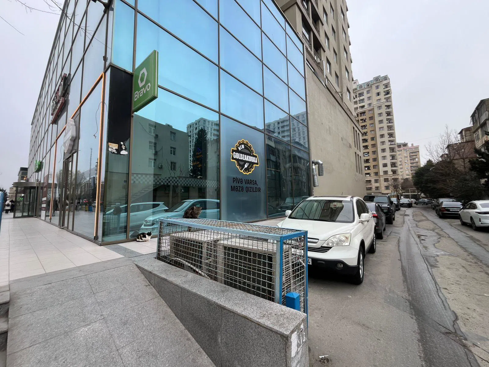 Əla təmirli ticarət obyekti, 50 m² satılır