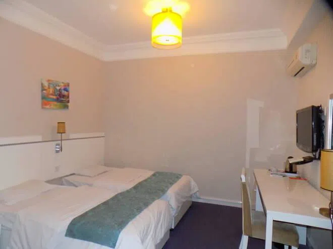 4 ulduzlu otel satılır — şəkil 7