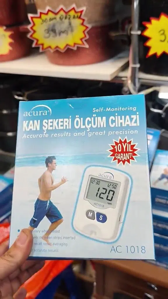 Qlükometr qan şəkəri ölçən tibbi diaqnostika cihazı — şəkil 2