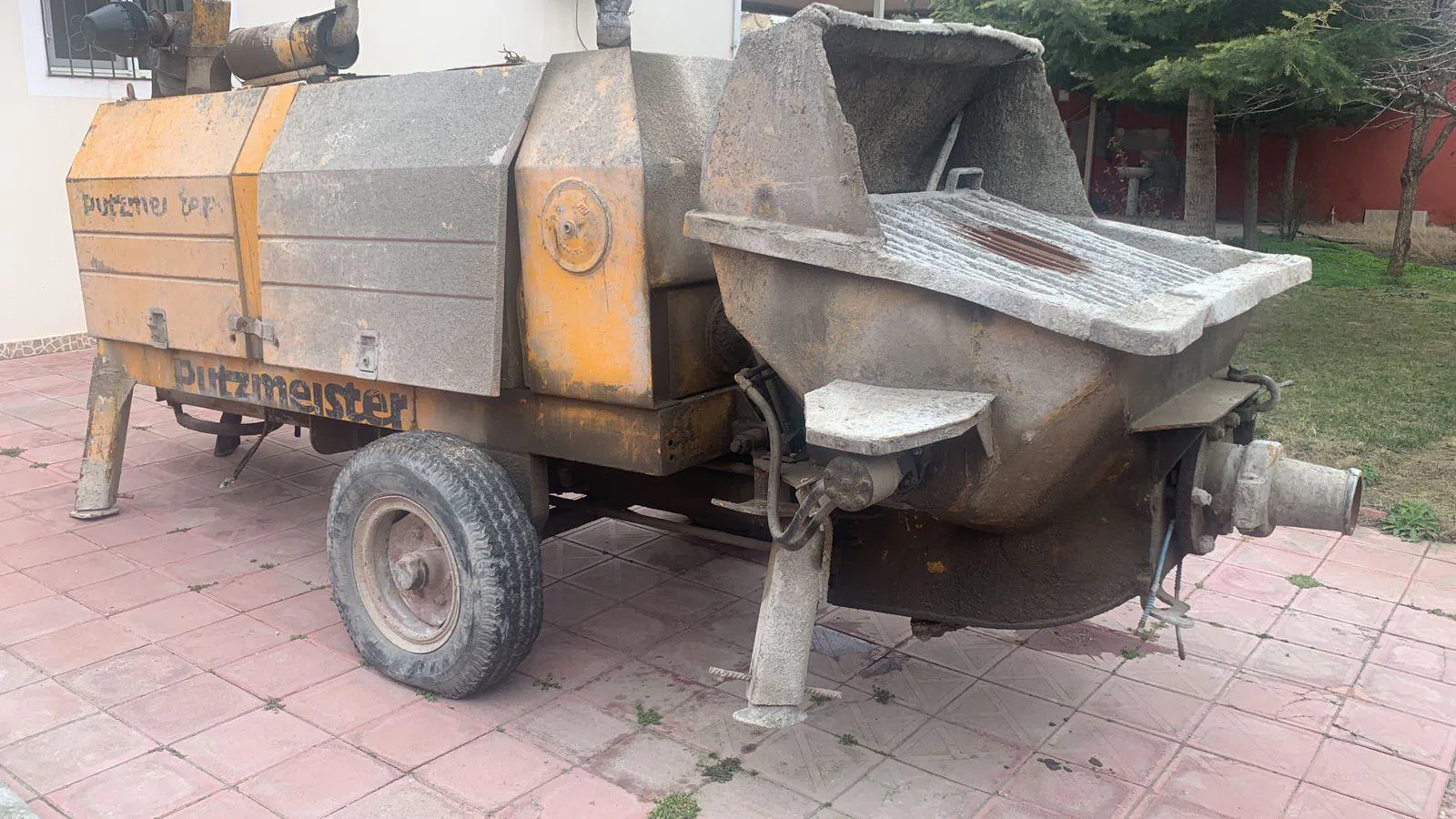 Putzmeister beton pompası, 6 silindirli, 70 metr — şəkil 1