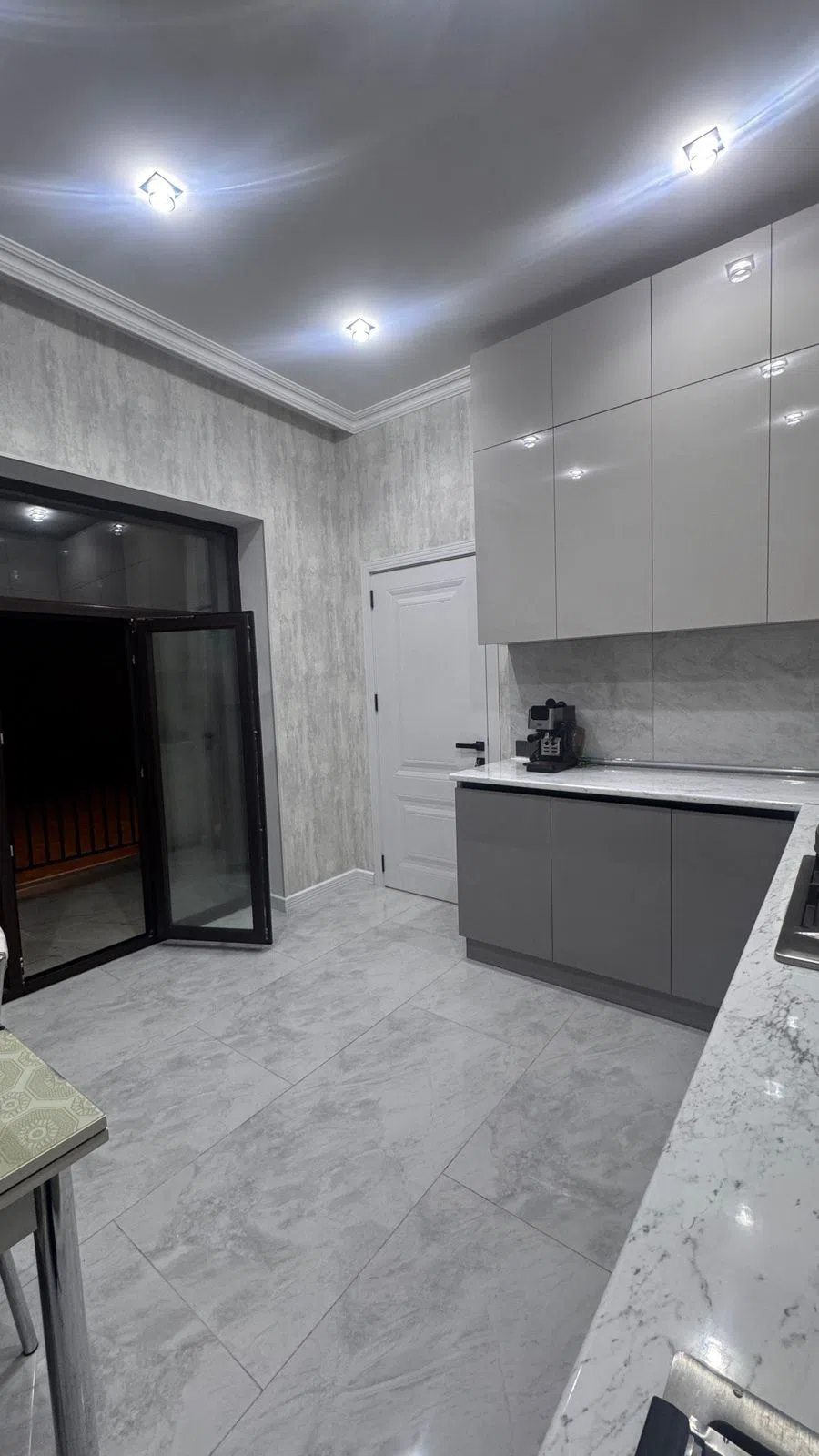 4 otaqlı bağ evi 155 m² 3.3 sot torpaq sahəsində satılır — şəkil 12
