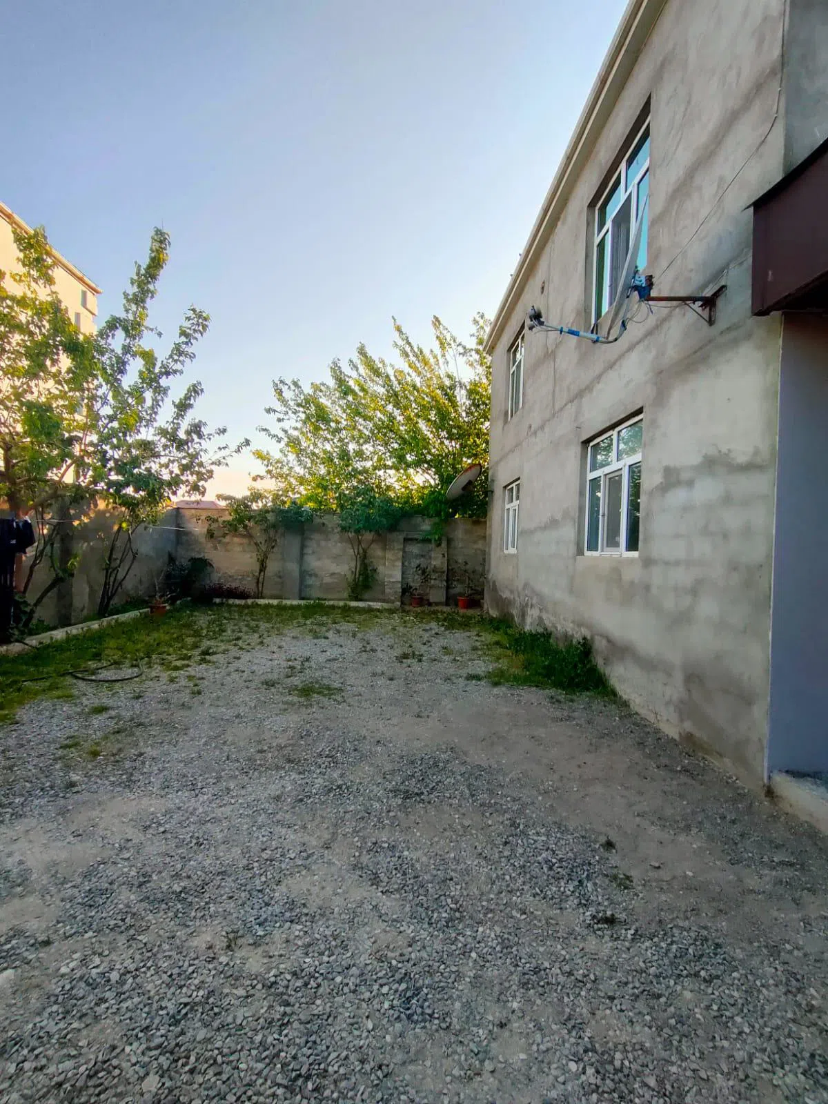 5 otaqlı həyət evi 200 m² - 3 sot torpaq sahəsində satılır — şəkil 16
