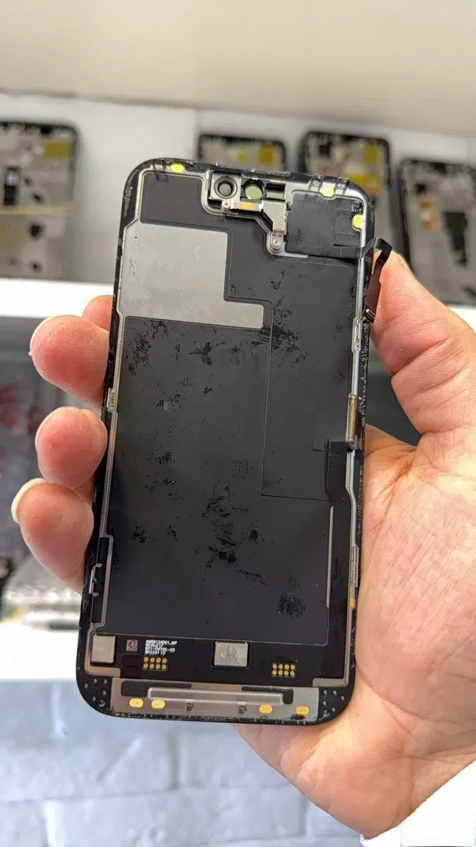 Apple iPhone 14 Pro Ekranı — şəkil 2