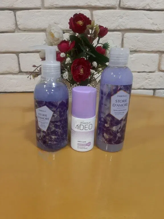 Duş geli və antiperspirant dəsti