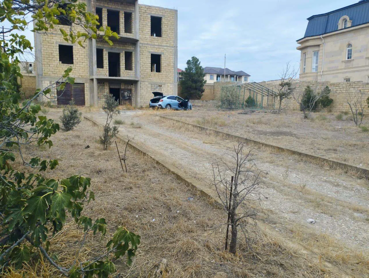 8 otaqlı həyət evi 300 m² - 14 sot torpaq sahəsində satılır — şəkil 8