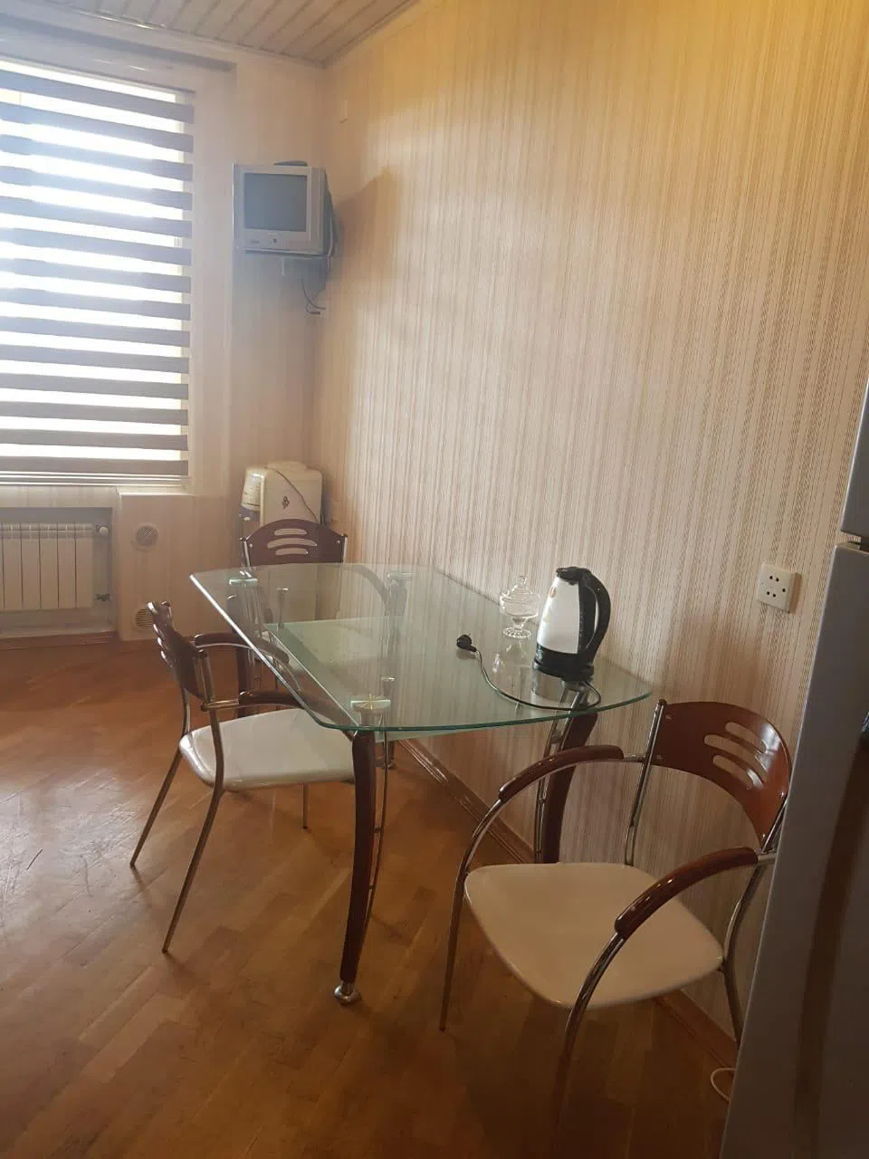 2 otaqlı mənzil 100 m² kirayə verilir — şəkil 10
