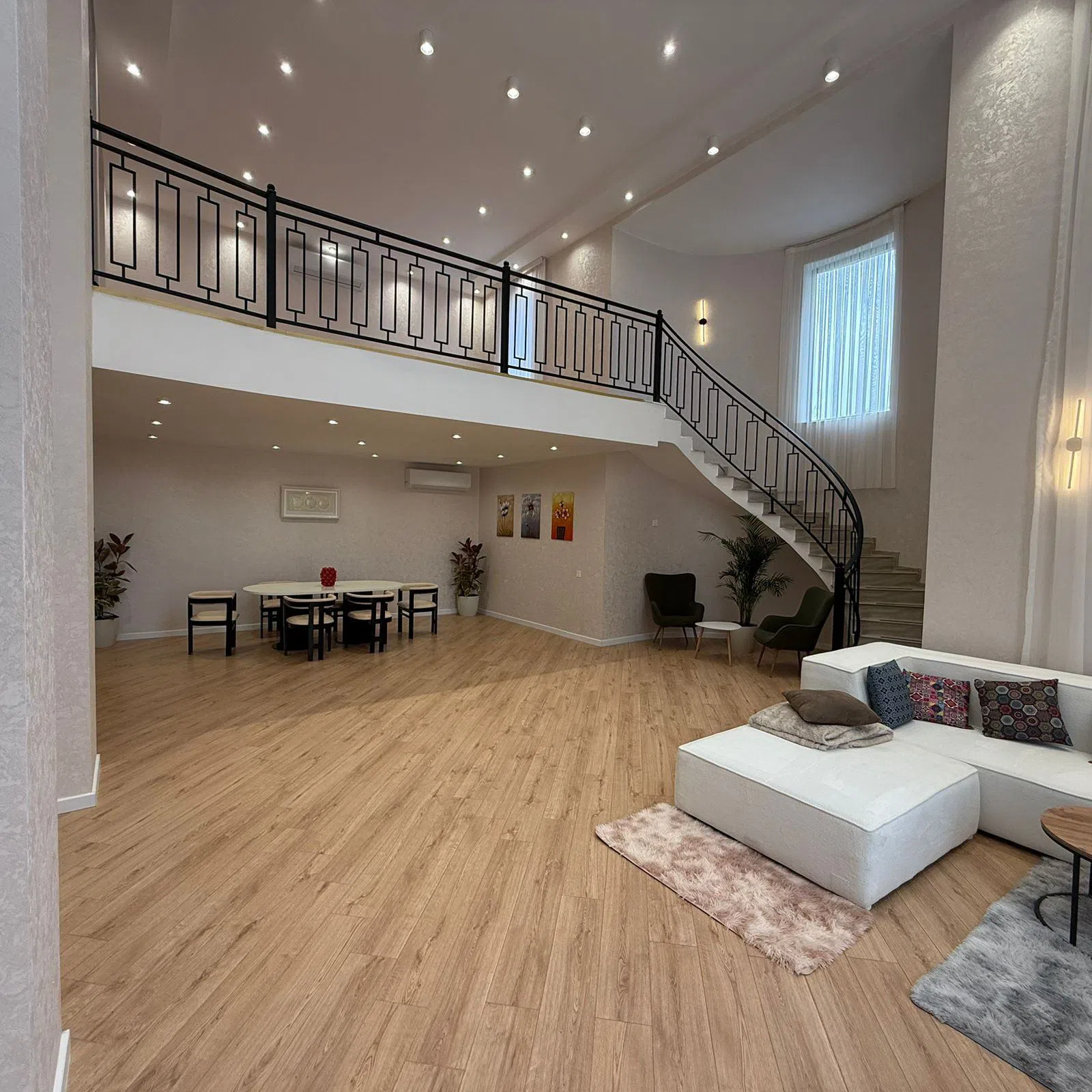 10 otaqlı bağ evi 655 m² 20 sot torpaq sahəsində satılır — şəkil 2
