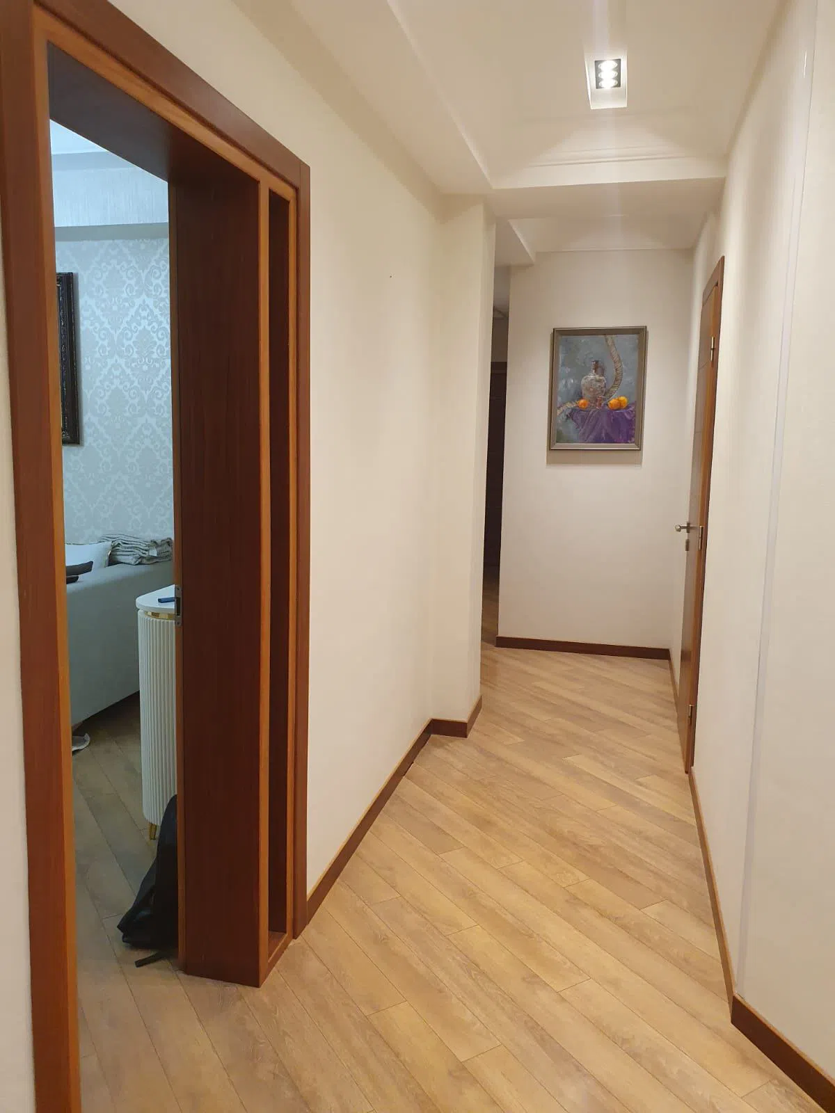 4 otaqlı mənzil 130 m² satılır
