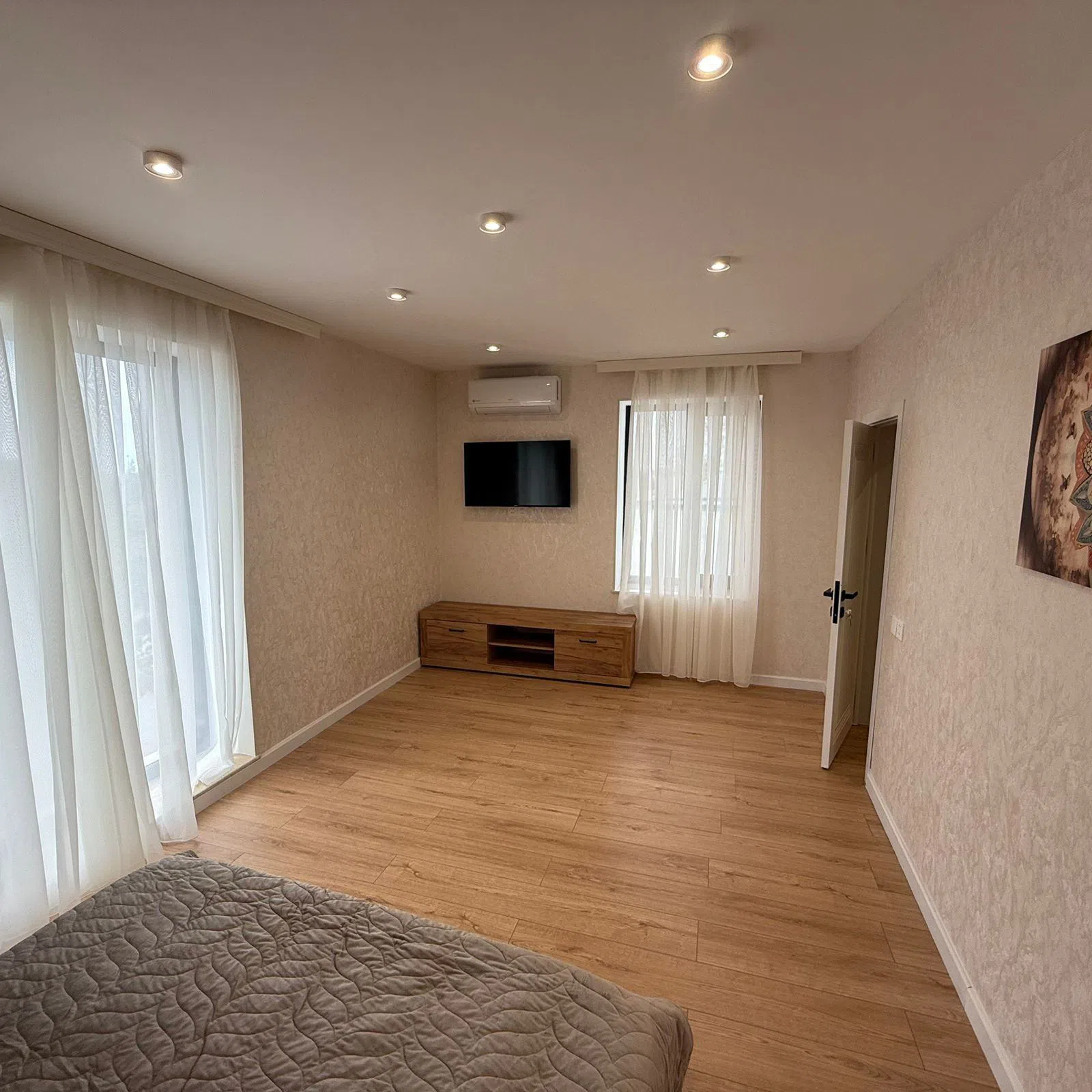10 otaqlı bağ evi 655 m² 20 sot torpaq sahəsində satılır — şəkil 14