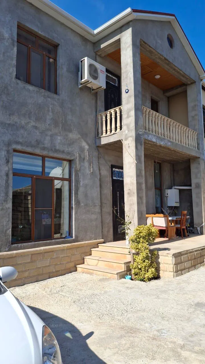 4 otaqlı həyət evi 200 m² satılır — şəkil 11
