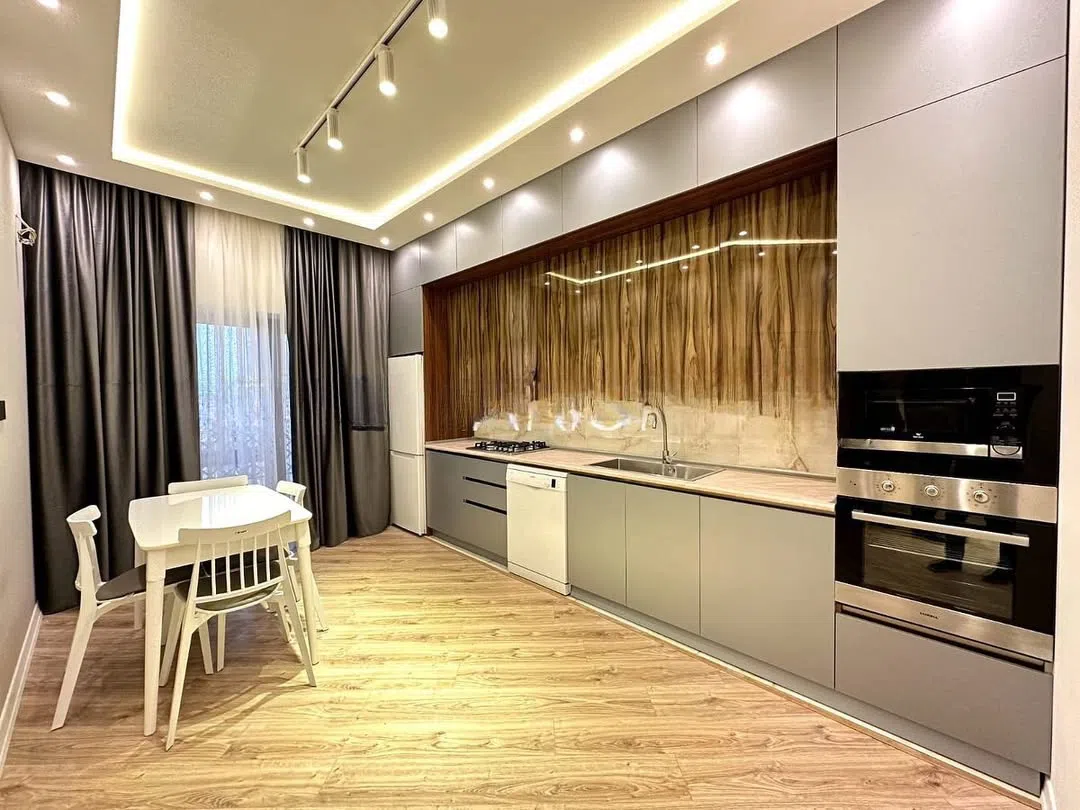 2 otaqlı mənzil 70 m² satılır