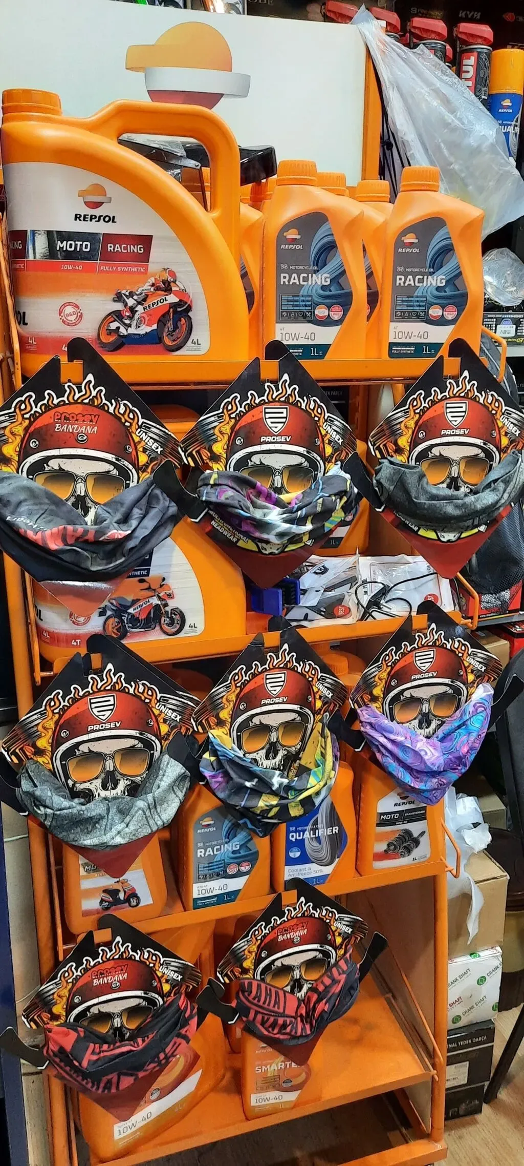 Repsol Moto Racing 10W-40 yağları və Prosev bandanalar