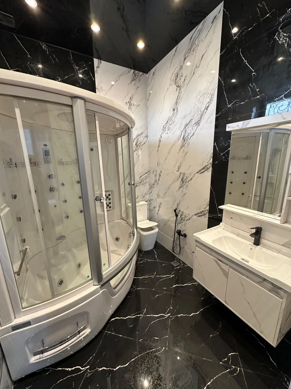 6 otaqlı villa 420 m² - 9 sot torpaq sahəsində satılır