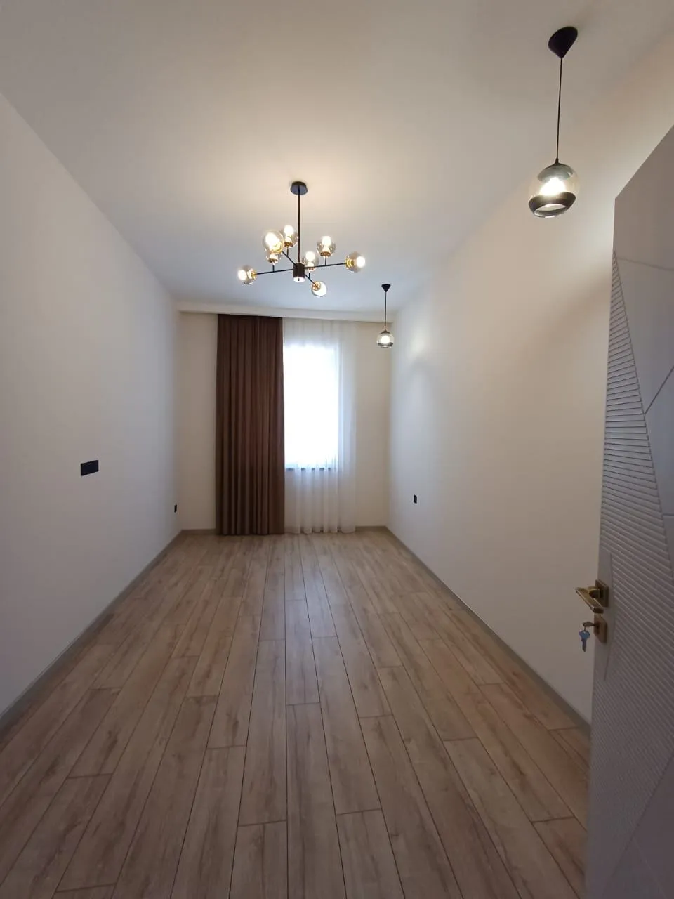 4 otaqlı villa 200 m² - 4.5 sot torpaq sahəsində satılır — şəkil 4