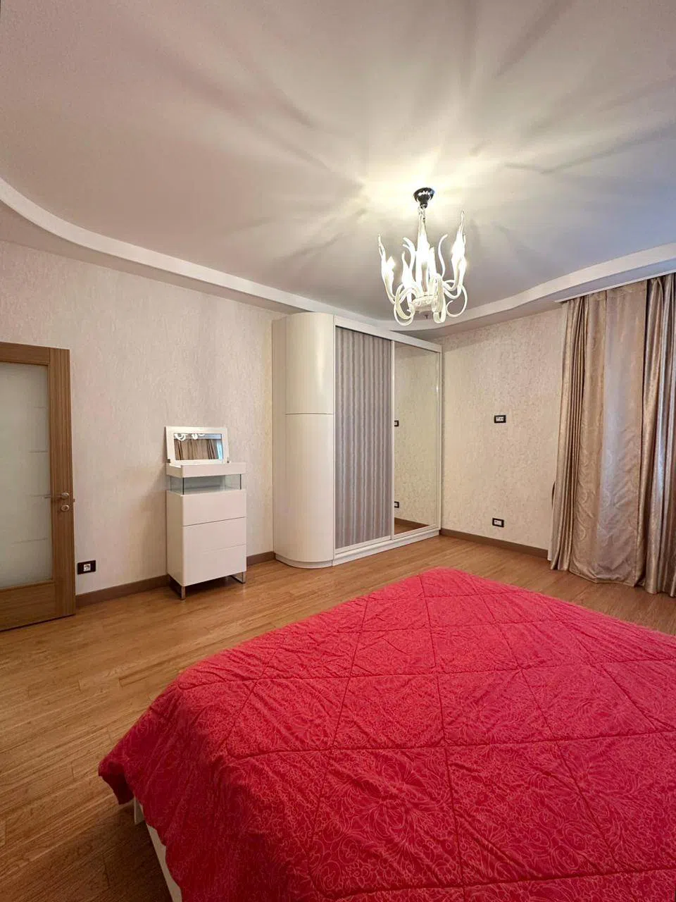 4 otaqlı mənzil 180 m² satılır — şəkil 20