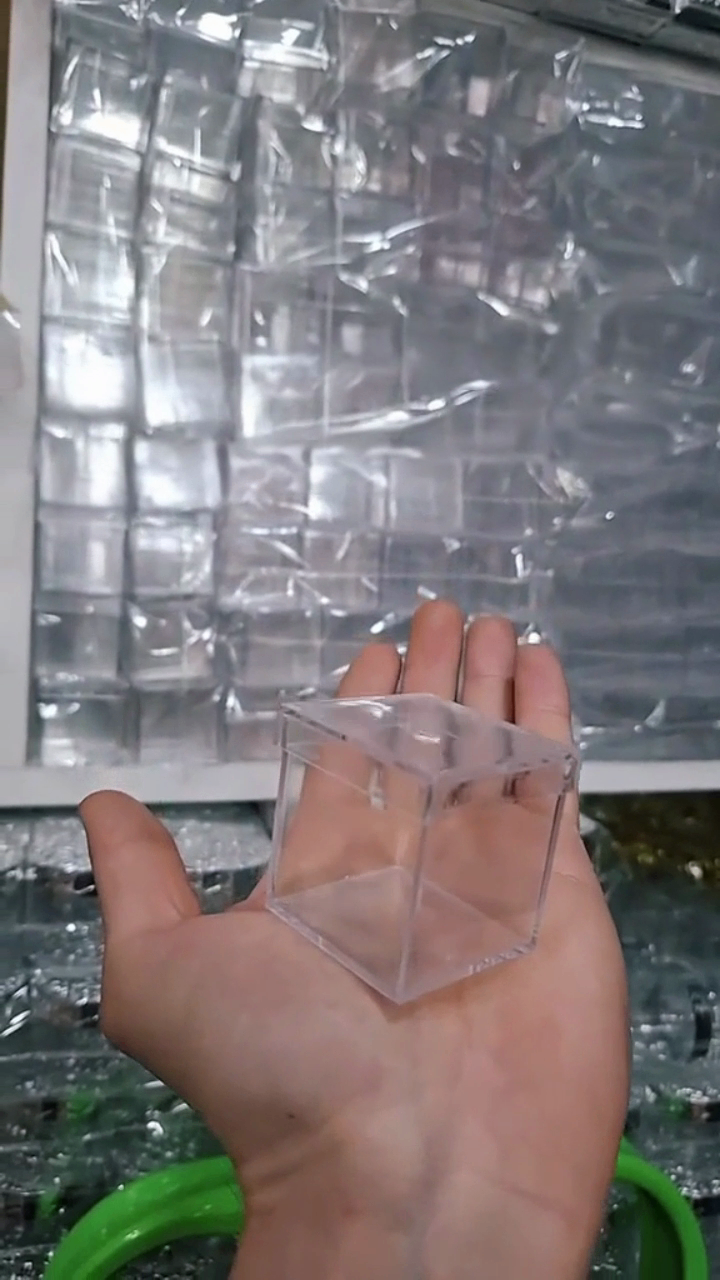 Kvadrat mini plastik şəffaf qutular