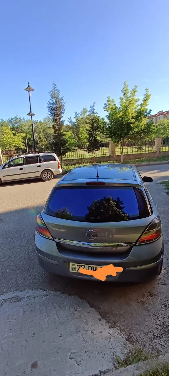 Opel Astra, 2009 il, 332800 km — şəkil 3