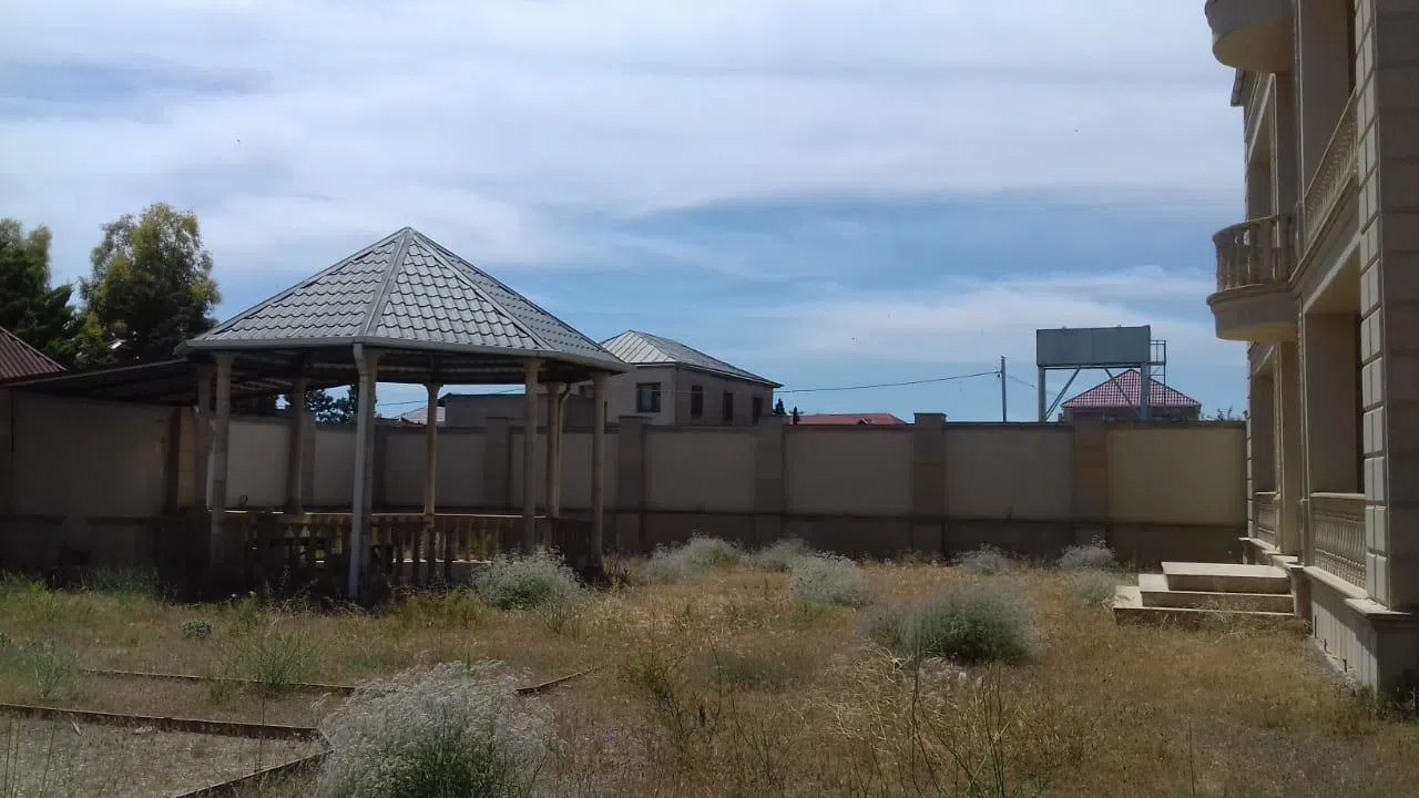16 otaqlı villa 600 m² - 10 sot torpaq sahəsində satılır — şəkil 3