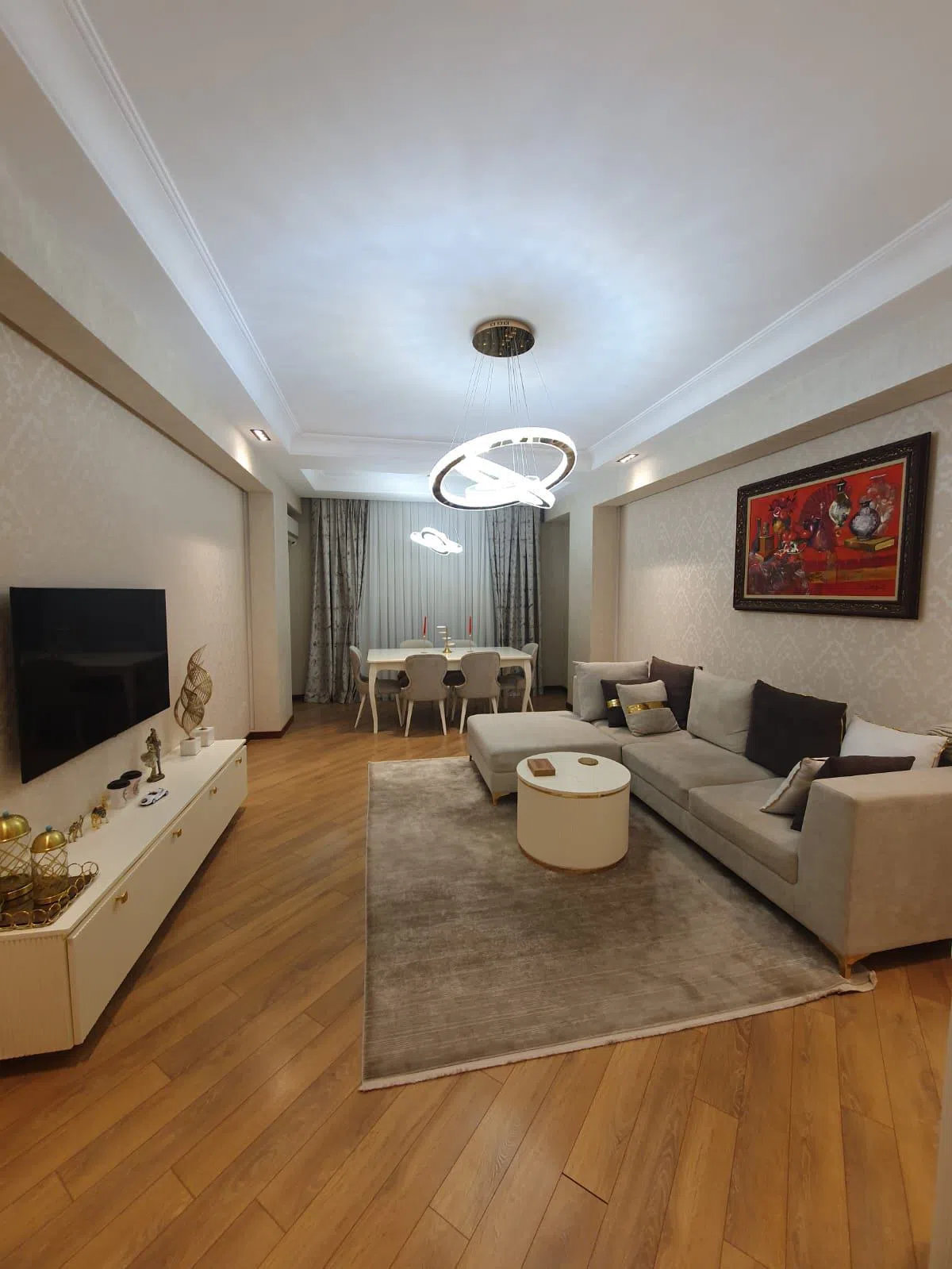 4 otaqlı mənzil 130 m² satılır