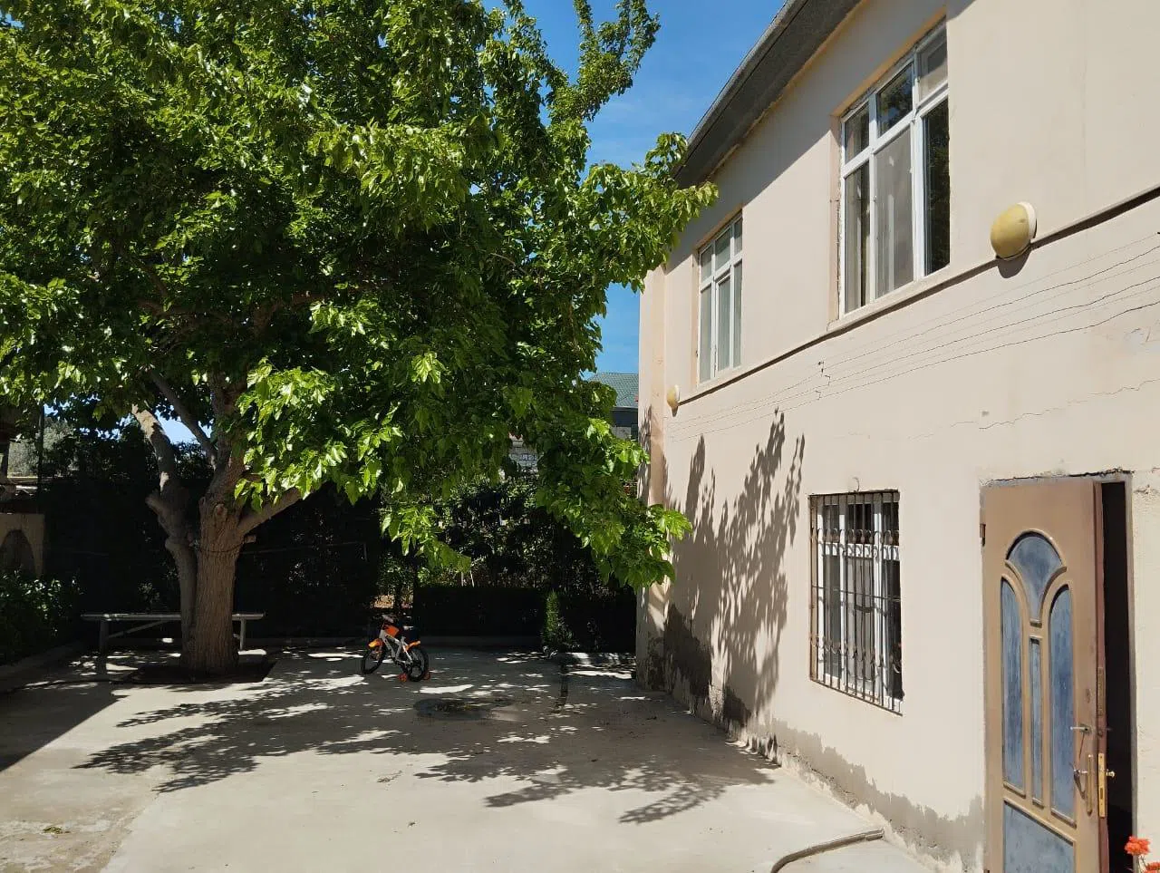 4 otaqlı həyət evi 140 m² - 4 sot torpaq sahəsində satılır