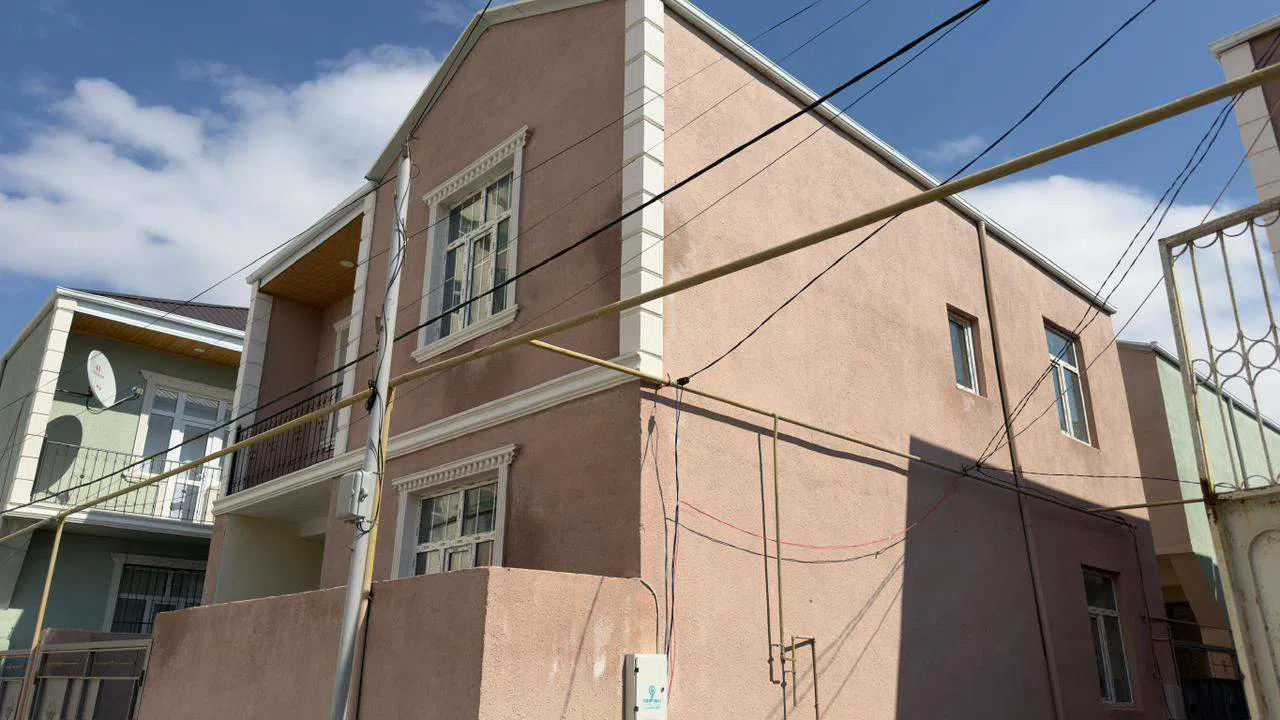 6 otaqlı həyət evi 110 m² - 2 sot torpaq sahəsində kirayə verilir