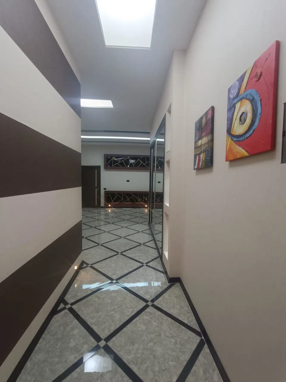 4 otaqlı mənzil 170 m² satılır