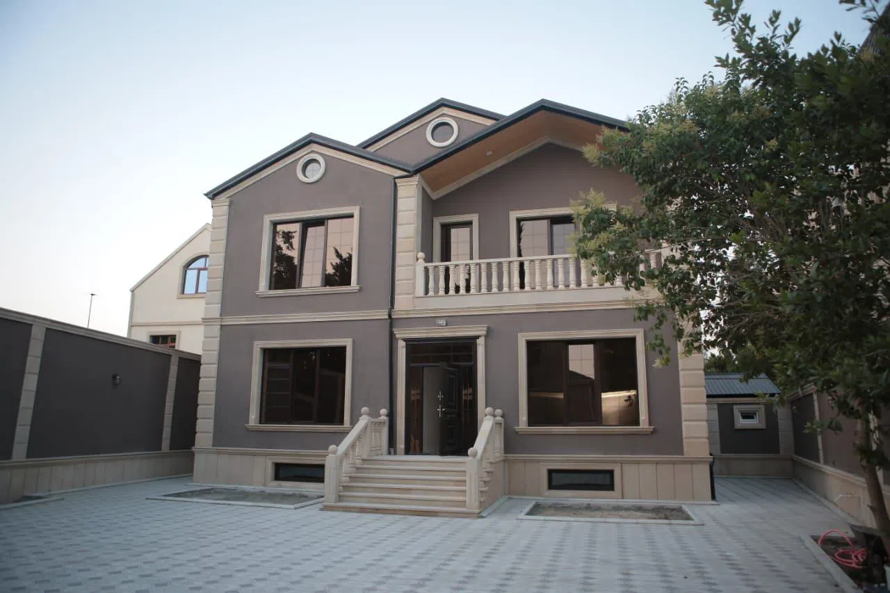 6 otaqlı villa 375 m² - 4.5 sot torpaq sahəsində satılır